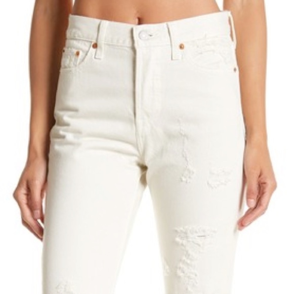 Levi’s Wedgie Icon Distressed Jeans in “cement” - Picture 1 of 8